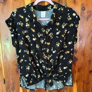 No Boundaries, junior girls L (11-13), gold and white floral top